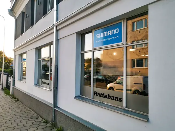 Klaasikleebised Rattabaas – akna- ja klaaspinna kleebislahendus