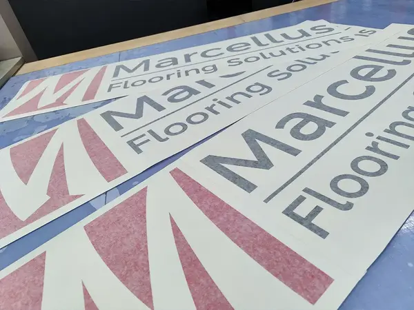 Marcellus – lõike- ehk siirdekleebiste lahendus