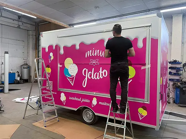 Minu Gelato jäätisehaagise kleebiste paigaldamine